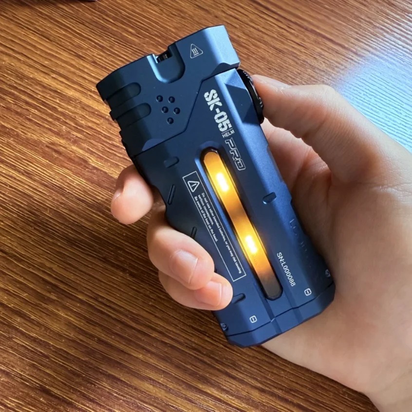 Potente linterna LED plana de  - Power Bank reseña y precio